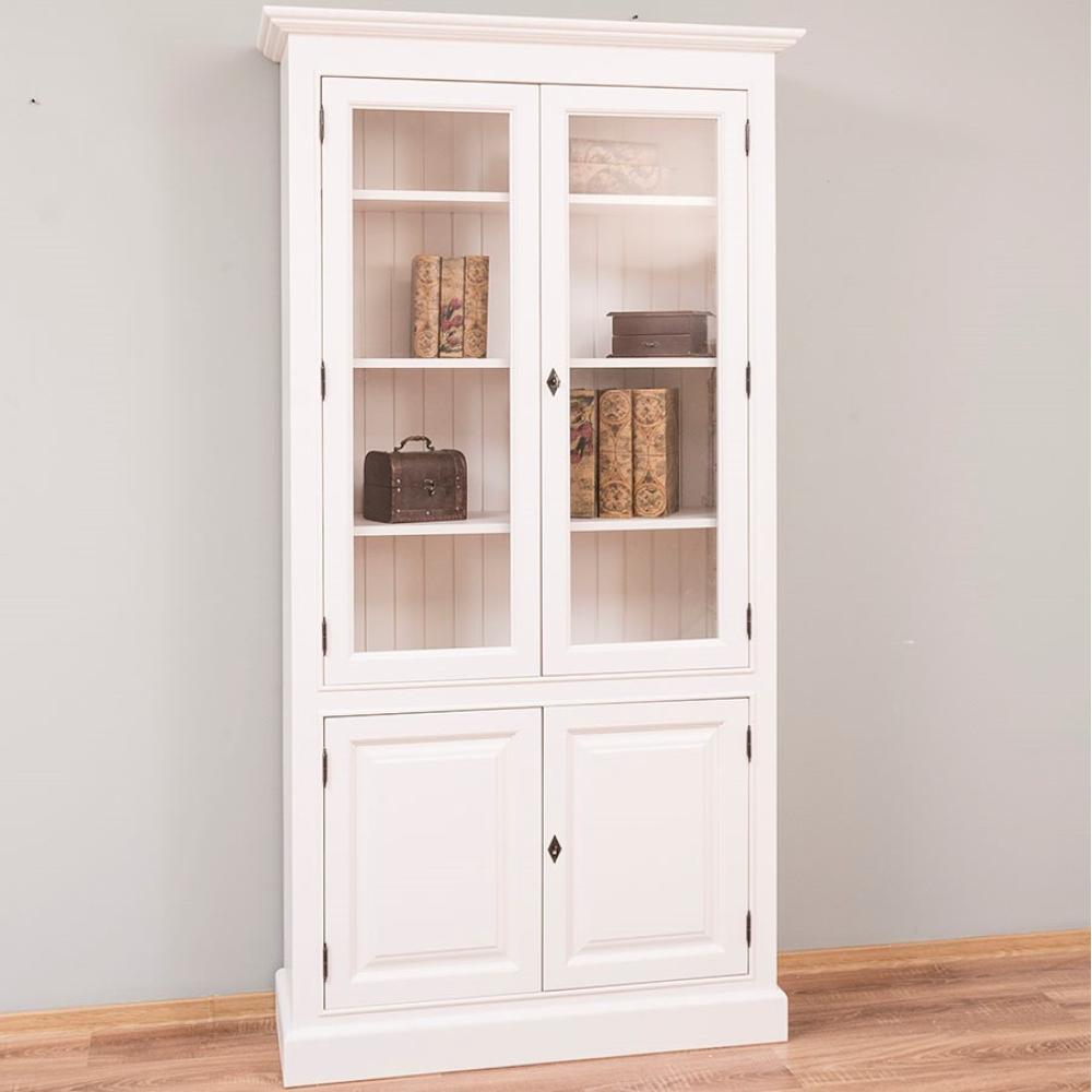 klasicka biela vitrina skrin pevne drevo krajina obyvacka sklenene dvere kredenca policka rustikalna mediteranska svetla specificka nabytok nabytky lameridiana interior design.jpg